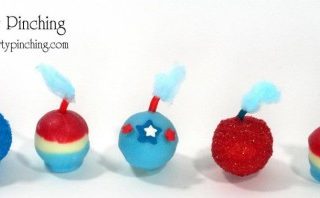 firecracker candy, 4th of July treat, candy smoke bombs, with candy melts red white and blue, sweet treats, fun food for kids, 4th of July party ideas, easy DIY treat ideas for summer, fun food for kids 4th of July