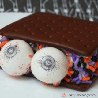 Halloween ice cream sandwich, easy no bake Halloween dessert treat for kids, eyeball gumballs, Halloween party food dessert, eye scream sandwich