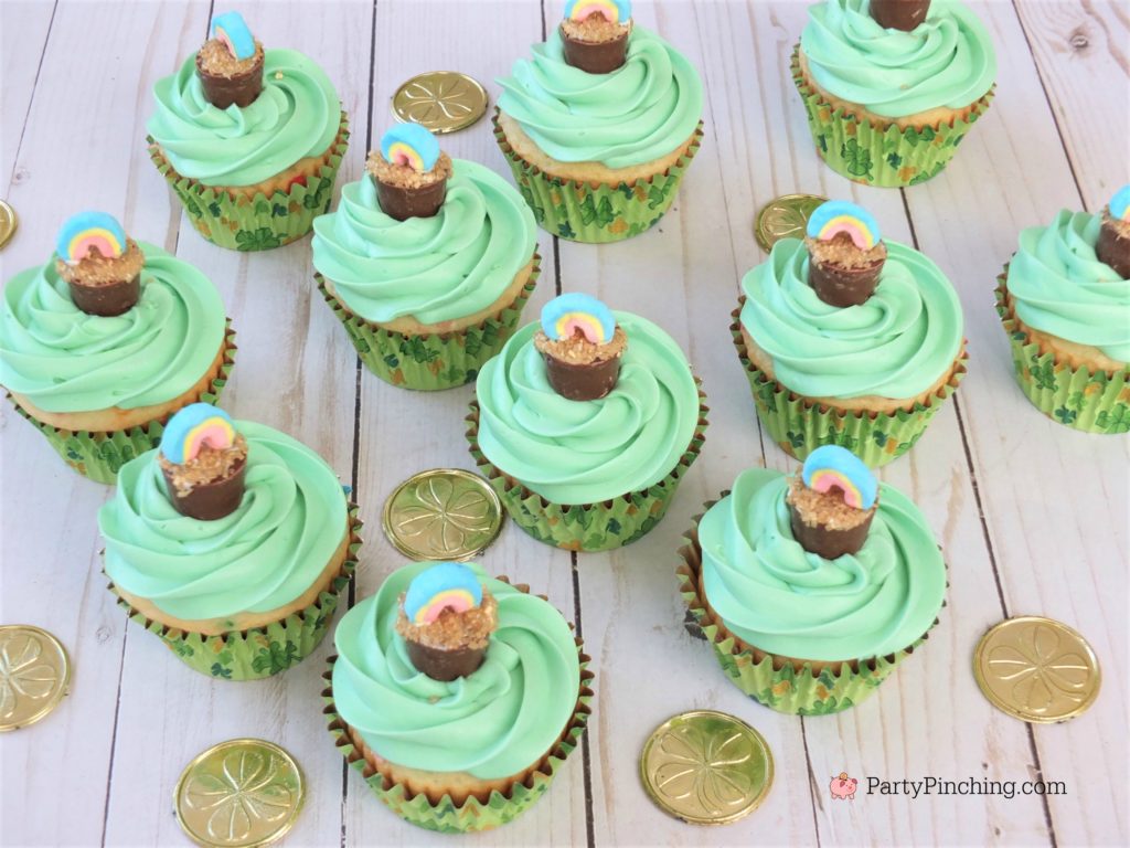 st patrick's day cupcake, easy st patricks day dessert, st patricks day party ideas for kids, pot of gold cupcake, lucky charms cupcake