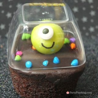 cosmic brownie spaceships, cute cosmic brownie little debbie recipe, cute alien cosmic brownie no bake easy to make alien cosmic brownie treat for kids party