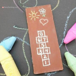 sidewalk chalk candy bar, cute easy food craft for kids for the summer, easy fun Hershey bar candy treat sidewalk chalk confectioners sugar