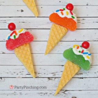 ce cream cookies, gumdrop fruit slice candy, wafer cookies, cute cookies, summer cookies, summer party ideas, picnic desserts, kid friendly food, edible crafts, party pinching