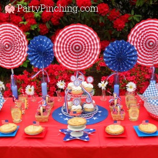 4th of July party, easy 4th of July dessert ideas, Fourth of July dessert treat food ideas, cute food, fun 4th of July picnic ideas for kids, fun food for kids, cute food, 4th of July cookies pies cupcakes,, sweet treats, fun food for kids