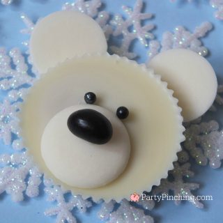 snow day snacks, winter desserts, easy Christmas treats, easy winter snow theme sweets, sweet treats, fun food for kids, things to do on snow days, snow day ideas, cute food