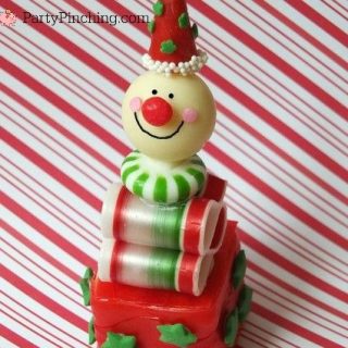 Jack-in-the-Box candy rice krispie treat, cute Christmas craft, easy and fun Christmas treat dessert idea, fun food for kids, cute food, sweet treats, holiday dessert ideas
