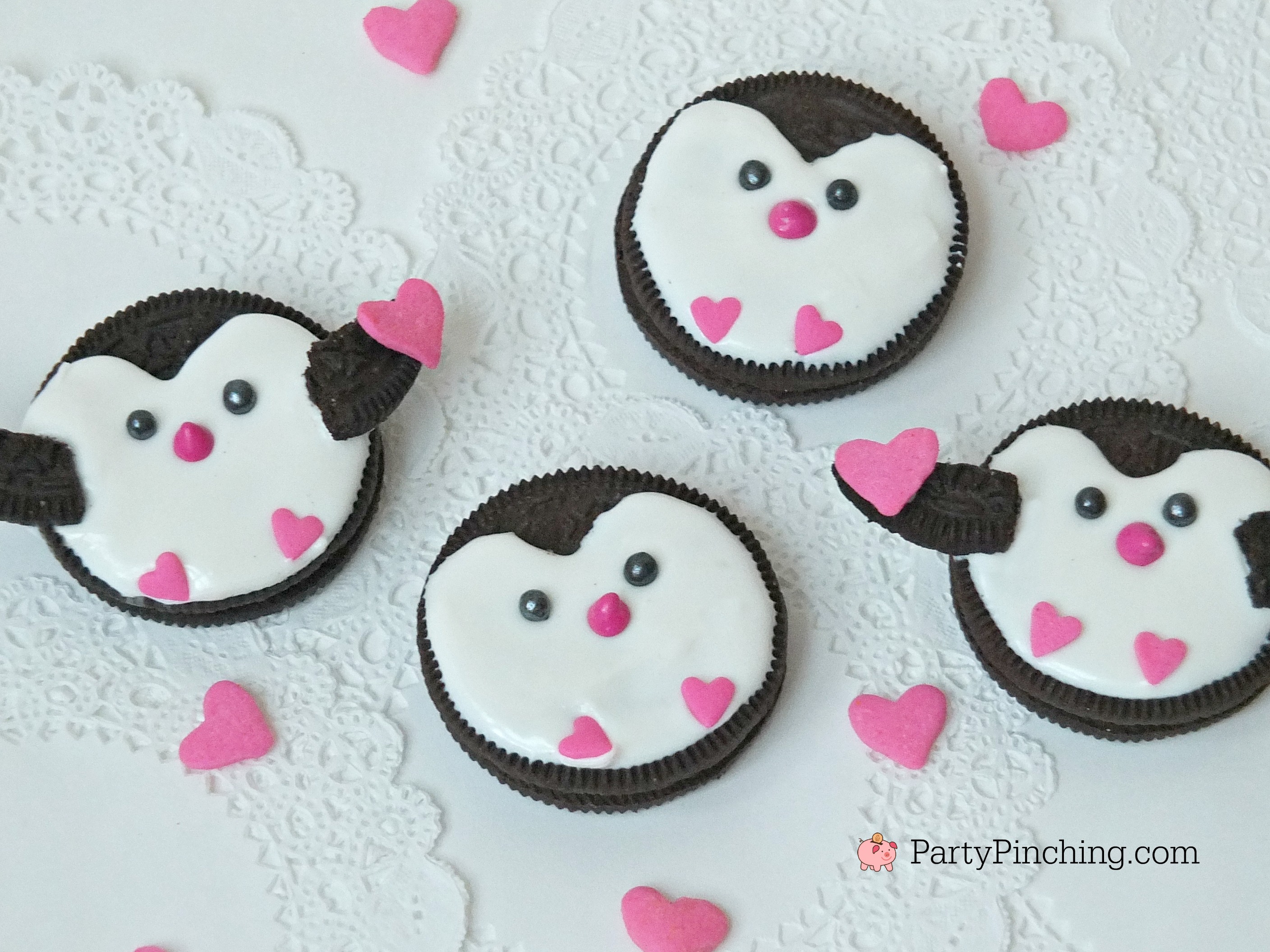 Penguin Oreo Cookies, cute Valentine's Day cookies, Oreo Penguin cookies, easy Valentine cookie ideas for kids, sweet treats for Valentine's day party class party food, fun food penguins
