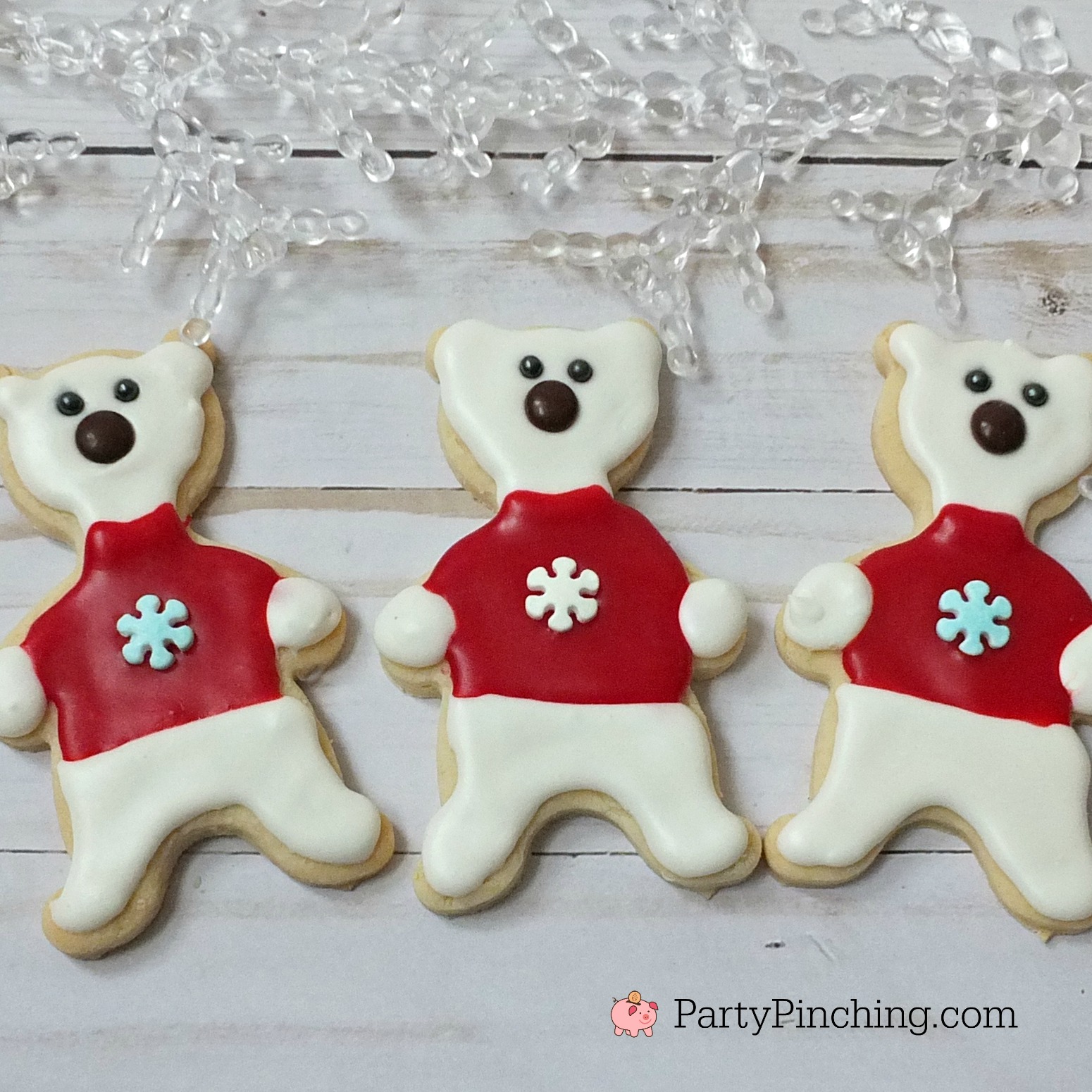 Polar bear cookies, cute polar bear cookies, winter Christmas cookies, fun food for kids, sweet treats, bear cookies, bears with sweater cookies, adorable cookie ideas