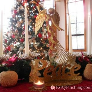 Christmas tablescape, Christmas dinner table, Christmas table setting, Christmas dinner party ideas, budget friendly Christmas party ideas, inexpensive Christmas, cheap Christmas decorating ideas