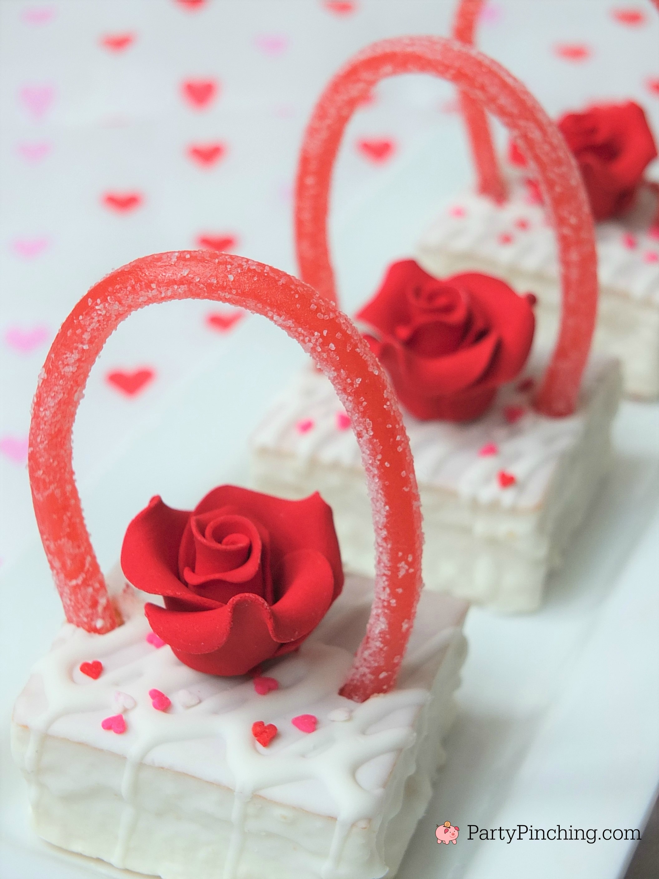 Easy Valentine's Day dessert ideas, Valentine snack cake baskets, cute food, fun food for kids, Valentine's Day party classroom idea treats, Little Debbie Fancy Cakes, adorable pretty Valentine's Day dessert ideas