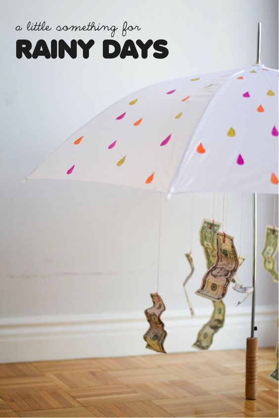 Money umbrella gift, creative gifts for grads, gifts grads love, creative ways to give money, teen gifts, Best Graduation gift ideas, fun and easy DIY graduation grad gifts, thoughtful graduation gift, money origami graduation gifts, money gift cards graduation gift ideas