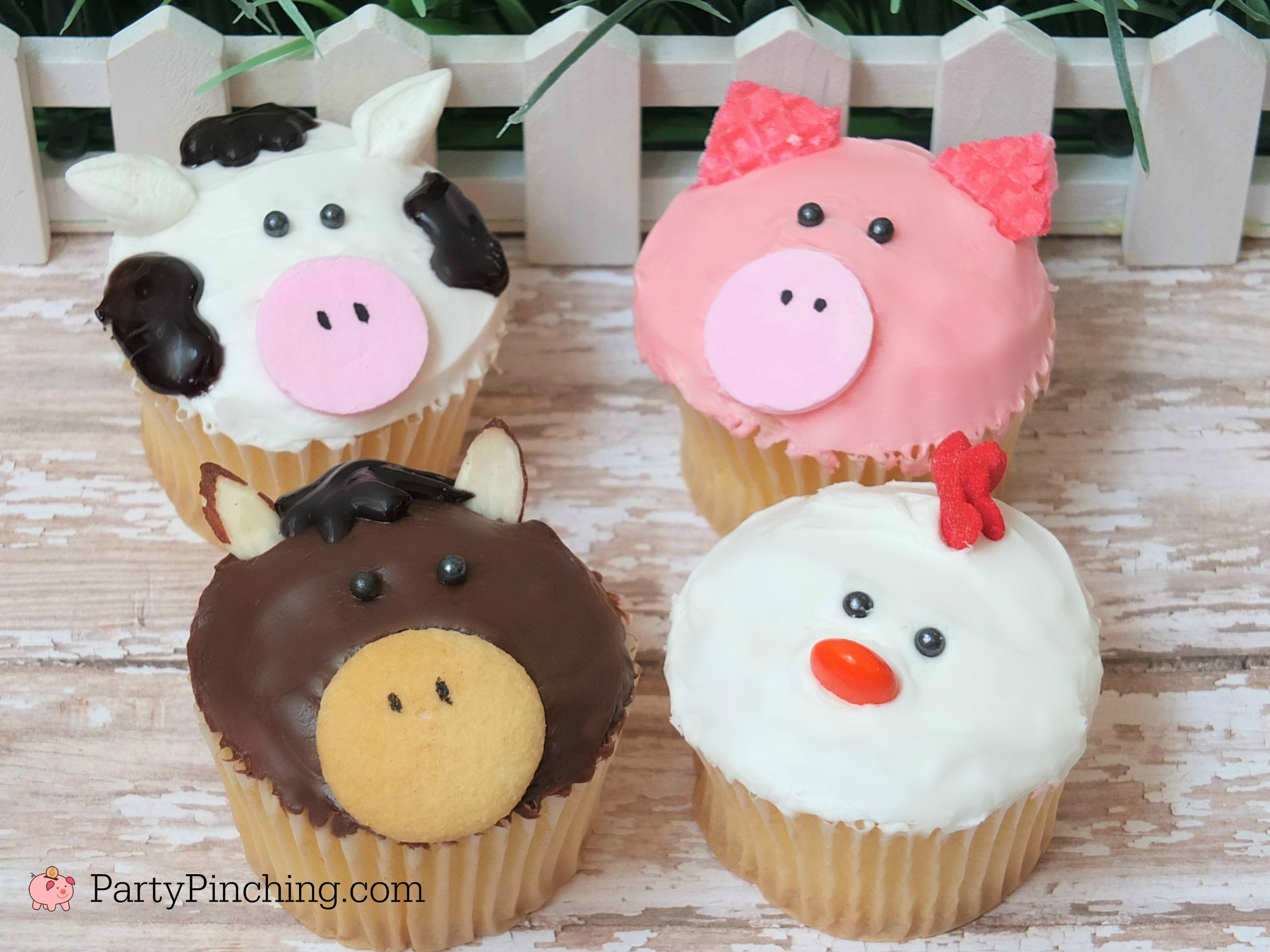 farm barnyard animal cupcakes, cow cupcake, pig cupcake, chicken rooster cupcake, horse cupcake, cute food, fun food for kids, sweet treats, farm theme party ideas, animal cupcakes, easy and furn cupcakes kids can make, no bake cupcakes, grocery store cupcakes