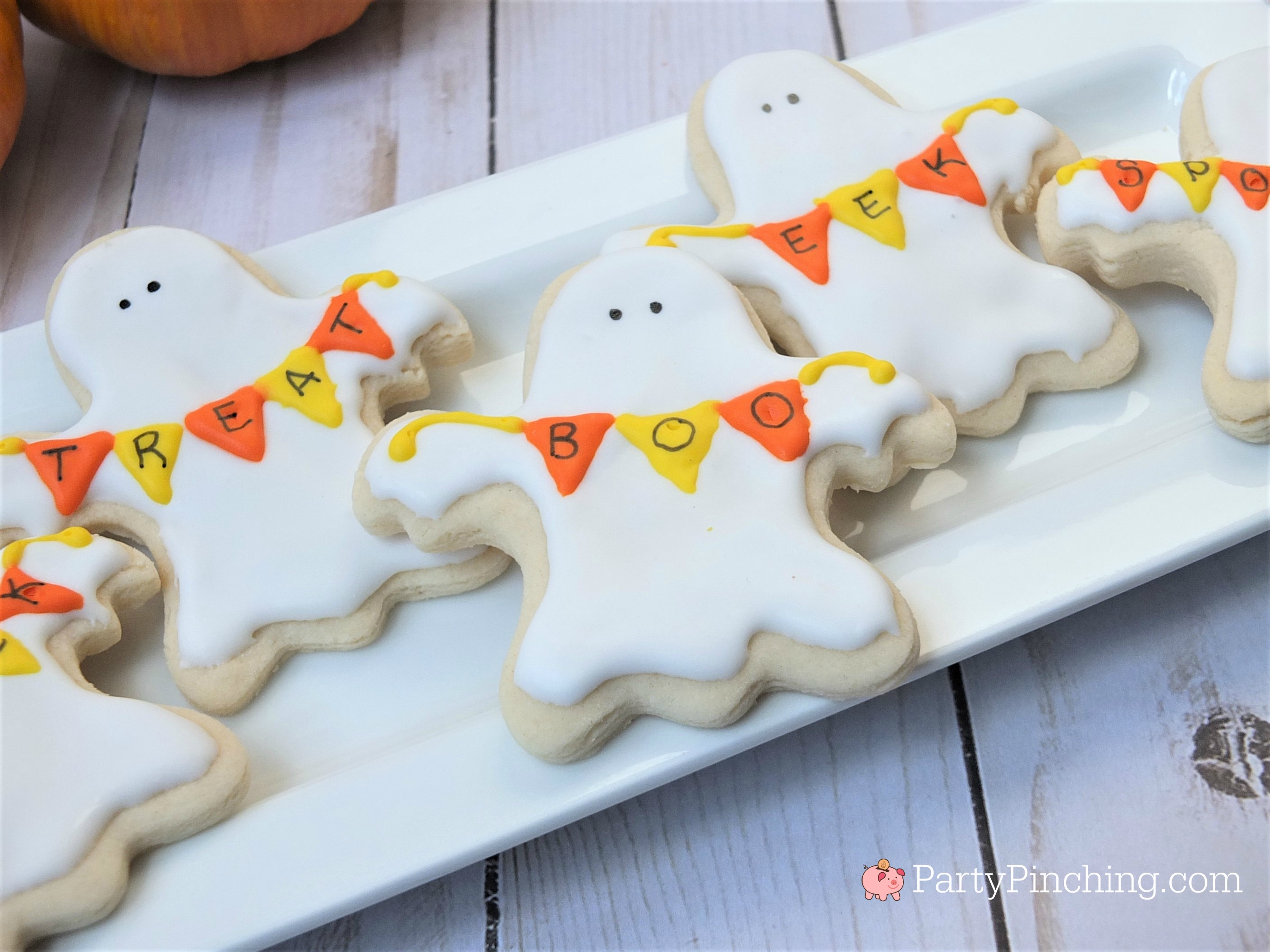 Ghost banner cookies, Halloween sugar cookies decorated royal icing, ghost banner cookies, cute Halloween cookies, black cat cookies, bat cookies, cute candy corn cookies, cute pumpkin jack o lantern cookies