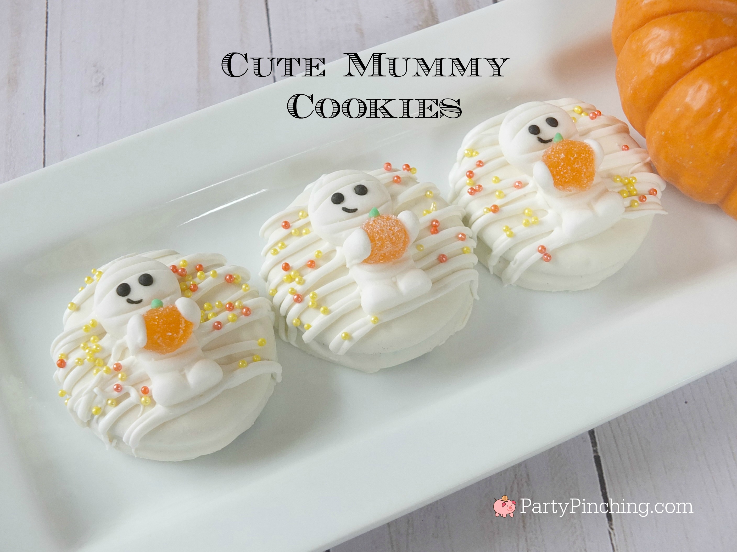 Mummy cookies, cute cookies for Halloween, Oreo Halloween cookies, Halloween treat party food ideas for kids, fun food, sweet treats, kid friendly food, Wilton