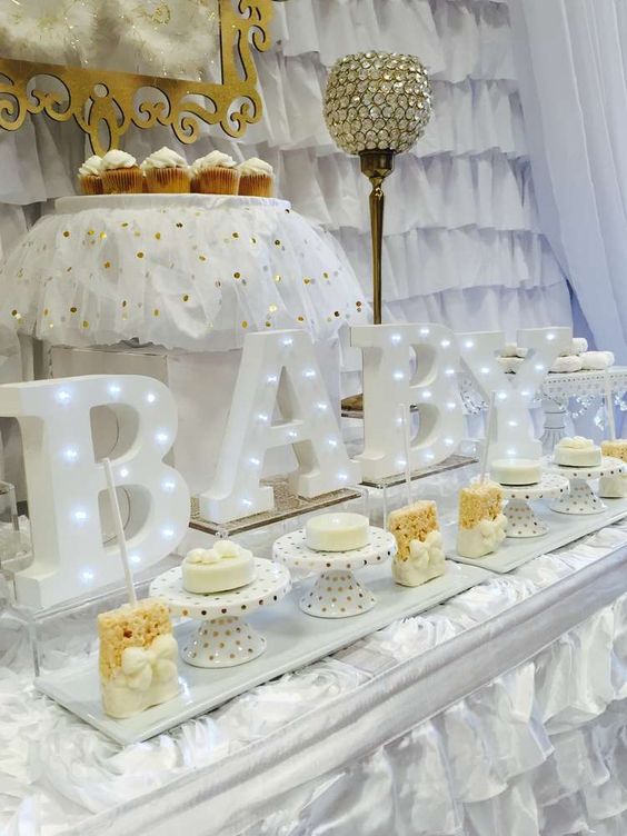 pretty white & gold baby shower, baby shower ideas, cute baby shower, best baby shower ideas, baby shower cake, fun games for baby shower, baby shower food