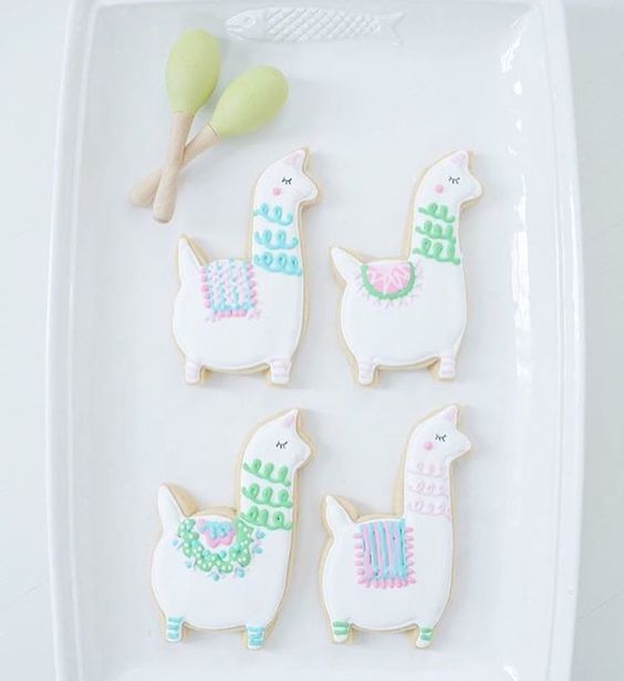 llama cookies baby shower, baby shower ideas, cute baby shower, best baby shower ideas, baby shower cake, fun games for baby shower, baby shower food