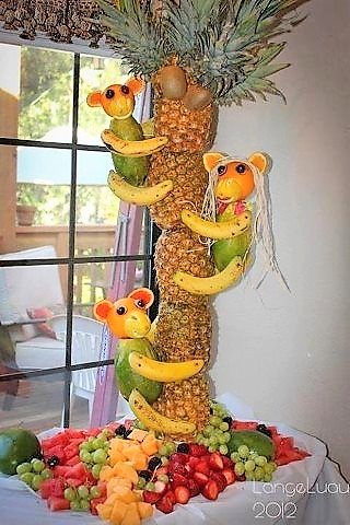 pineapple palm trea monkey melon bananas, best fruit & veggie vegetable tray ideas, fun fruit and veggie ideas, fun food for kids, healthy snacks for kids parties, kid party food, fun holiday food, fruit & veggies for holidays parties celebrations special occasions