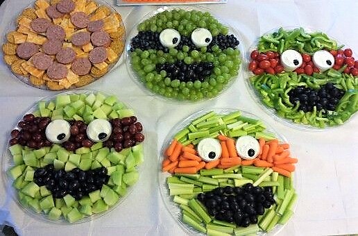 Teenage Mutant Ninja Turtles fruit and veggie vegetable tray, best fruit & veggie vegetable tray ideas, fun fruit and veggie ideas, fun food for kids, healthy snacks for kids parties, kid party food, fun holiday food, fruit & veggies for holidays parties celebrations special occasions