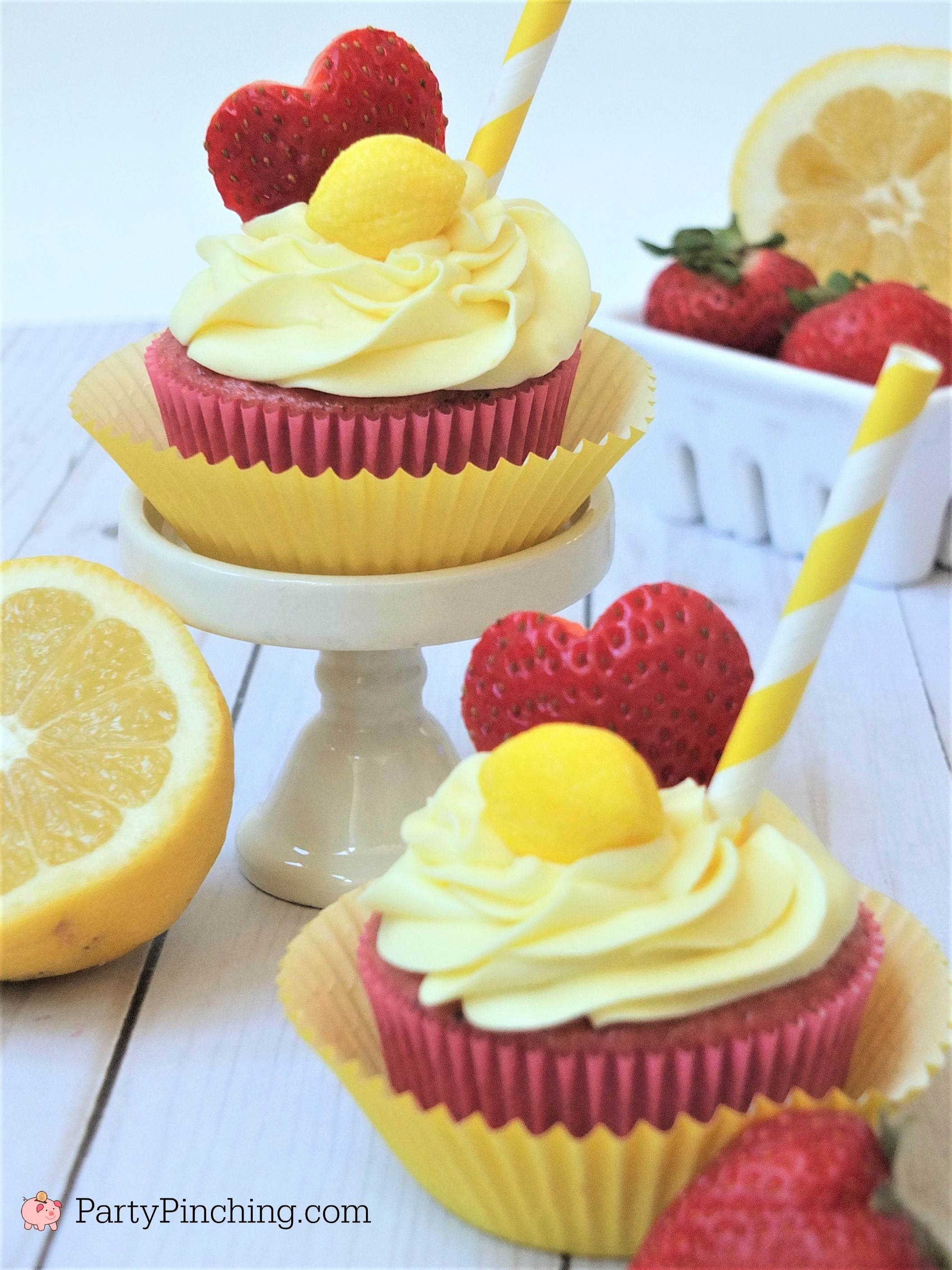 strawberry lemonade cupcakes, box mix fresh fruit cupcakes, refreshing summer cupcakes, cute cupcakes for kids, fun and easy cupcakes, strawberry cupcakes with frozen puree, lemon can frosting with zest and juice, easy cupcake recipe