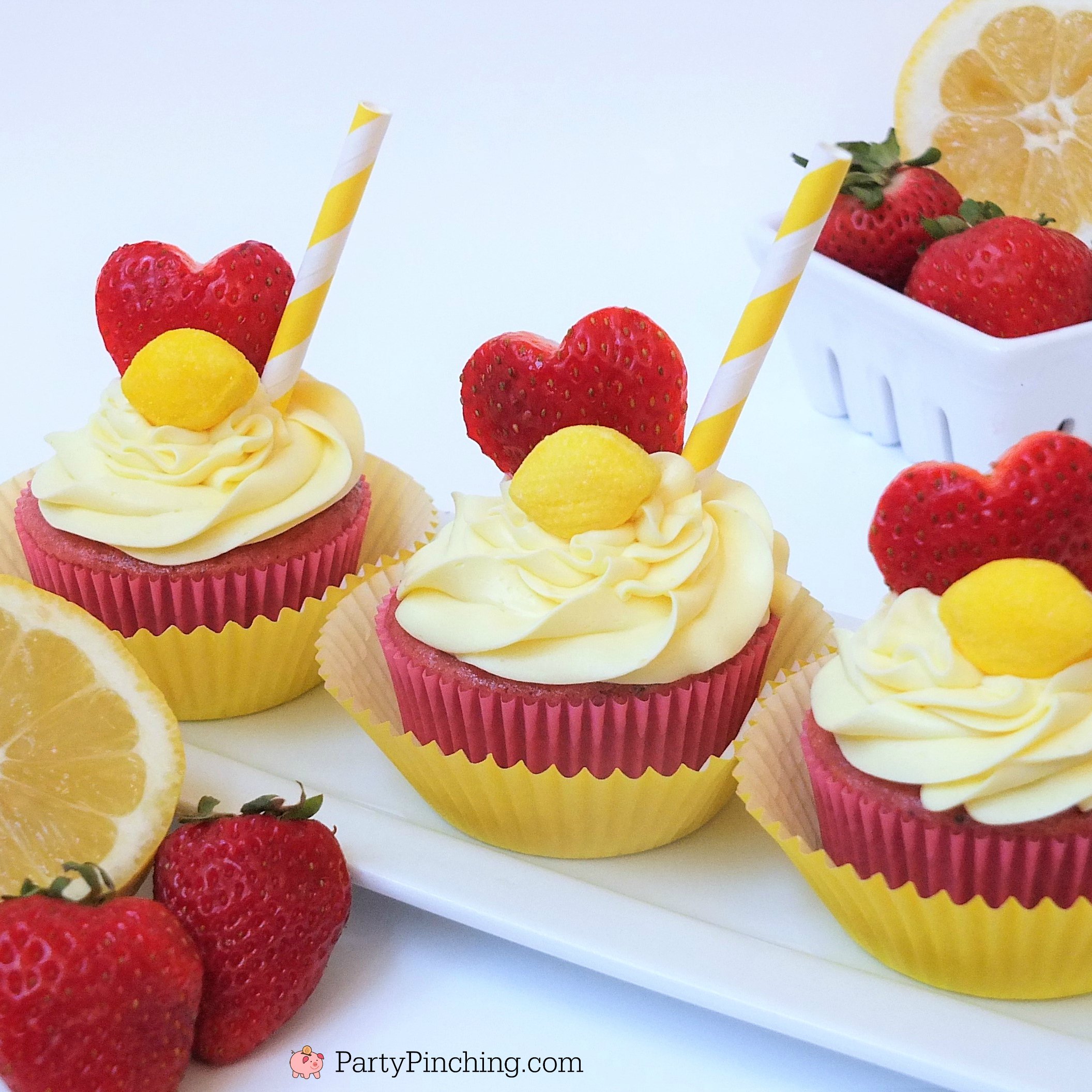 strawberry lemonade cupcakes, box mix fresh fruit cupcakes, refreshing summer cupcakes, cute cupcakes for kids, fun and easy cupcakes, strawberry cupcakes with frozen puree, lemon can frosting with zest and juice, easy cupcake recipe