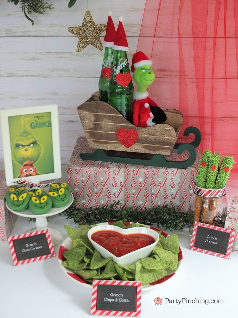 Grinch oreo cookies, grinch food, green grinch cookies, grinch movie cookies, Christmas cookie fun ideas easy for kids, cute Grinch party ideas, Grinch movie night