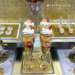 champagne cupcakes, easy to make champagne cupcakes, alcohol dessert, easy dessert ideas for new year's eve, new year's eve party ideas, bridal wedding party ideas cupcakes, cupcakes for weddings, celebration graduation cupcakes, strawberry champagne cake cupcakes