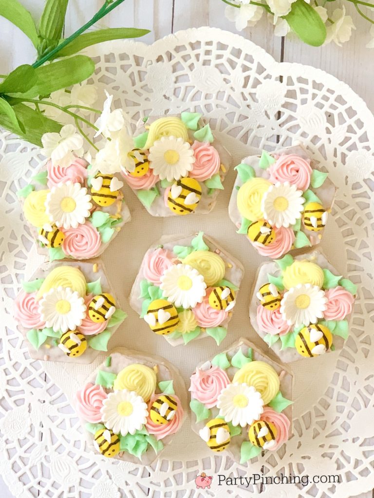 Bee cakes, cute bee cakes for Easter baby showers, bee birthday cakes, Little Debbie Easter Basket Cakes, bee spring cakes pastel cakes, best bee cakes, best Easter cake recipes, best bee theme party ideas, 