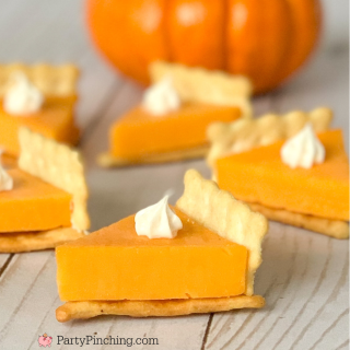 cheese and cracker pumpkin pies, cheese and cracker appetizers, best appetizers for thanksgiving, easy thanksgiving recipes, best thanksgiving charcuterie board ideas for kids