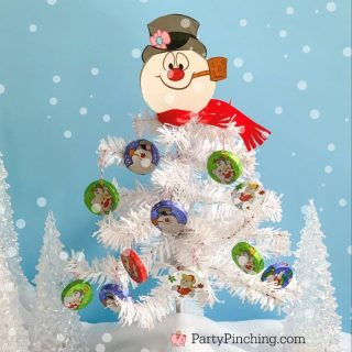 Frosty the Snowman, DIY Frosty the Snowman Candy Tree, Christmas Dollar Tree DIY, Best Christmas Dollar Tree DIYs, Frosty the Snowman Craft, Frosty the Snowman Dessert, Chocolate Frosty the Snowman Christmas Treats,