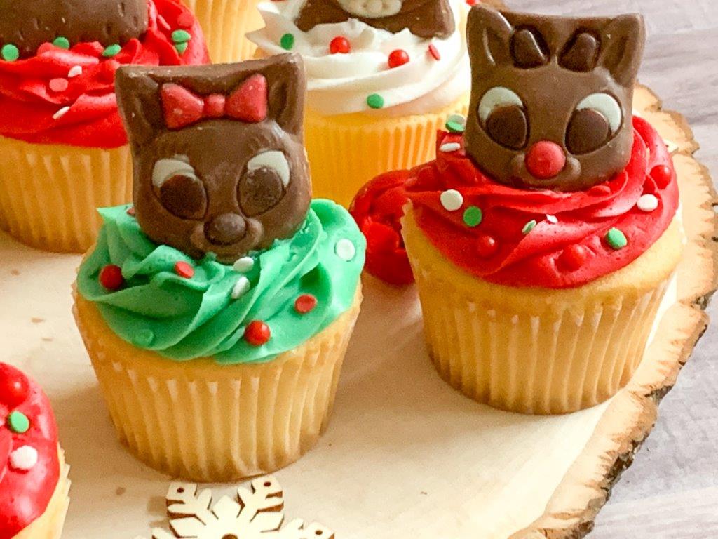 Rudolph Surprise Inside Cupcakes, Rudolph the red nosed reindeer cupcakes, Best Rudolph Christmas ideas, Best Christmas cupcake recipe, Best surprise inside cake recipe, Easy surprise inside kids cupcakes, Best Christmas cupcakes for kids, cute Christmas cupcakes,