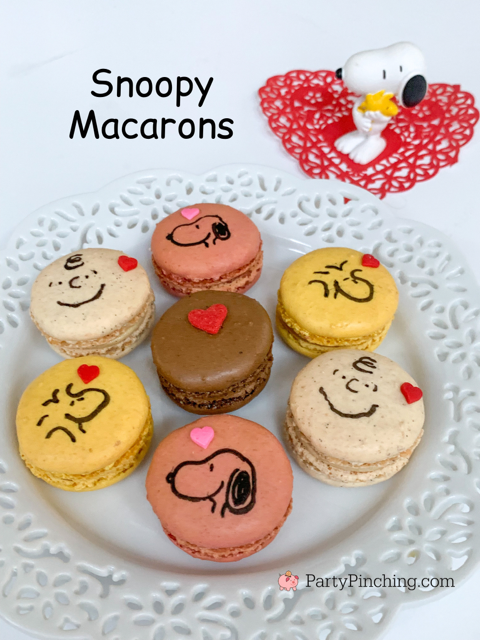 Snoopy macarons, Charlie Brown macarons, Woodstock macarons, peanuts gang macarons, Snoopy cookies, Charlie Brown cookies, Woodstock cookies, Charlie Brown Valentine cookies, Peanuts gang valentine, best Snoopy Peanuts cookies