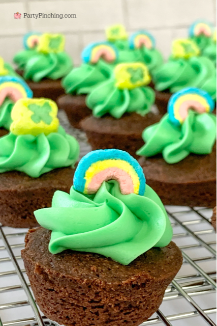 mini brownie bites, st. patrick's day brownies, st. patrick's day dessert, easy green food, easy st. patrick's day ideas, lucky charms, lucky brownies, lucky charms brownies, brownies for st. patrick's day, best st. patrick's day recipe ideas, best st. patrick's day ideas