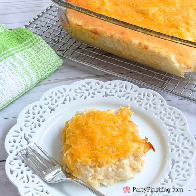 cracker barrel hashbrown casserole, best cracker barrel copycat hash brown casserole, best casserole recipes, best casseroles, best breakfast brunch holiday christmas casserole recipe, easy casserole recipes, best easy comfort food, best cracker barrel recipes