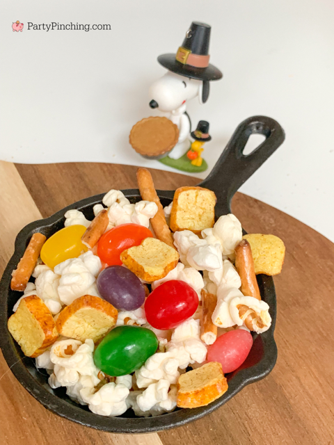 snoopy charlie brown thanksgiving dinner
