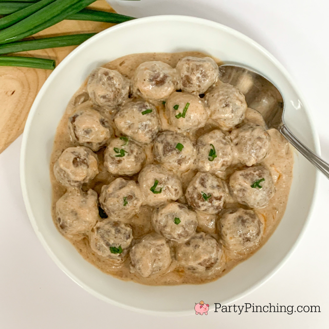 Easy Crockpot Meatballs Recipe - Perfect Appetizer for Game Day!