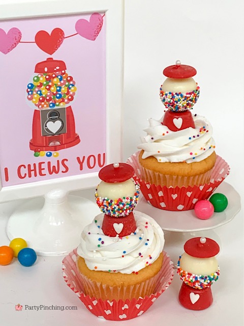 Lindt Chocolate Gumball Machine Cupcakes, Lindt White Chocolate, gumball cupcakes, cute cupcake ideas for Valentine's day, Valentine cupcake ideas, easy no bake Valentine dessert ideas, fun Valentine kid's party ideas, I chews you Valentine, gumball candy treats, rolo truffle candy gum machines, fun food for kids, lindor truffles