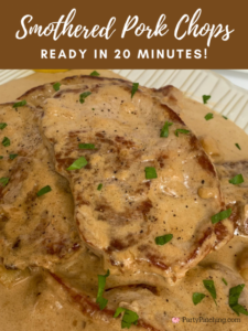 smothered pork chops, garlic gravy pork chops, best easy 30 minute meals