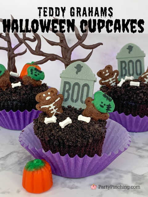 teddy graham spooky halloween cupcakes, cute teddy graham cupcakes, best cute easy to make halloween cupcakes for kids, not too spooky halloween too cute to spook halloween, best kids halloween party food ideas, best halloween graveyard cupcakes, candy tombstone cake, chocolate trees bone sprinkles, teddy graham skeletons, teddy graham frankenstein