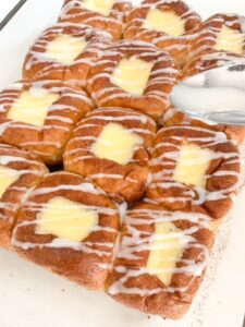 King's Hawaiian Rolls Cream Cheese Danish, easy Hawaiian roll dessert