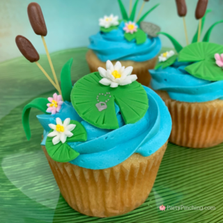 pond cupcakes, The Way Home cupcakes, The Way Home Hallmark Channel series, The way home watch party, pond lily pad cattails fondant cupcake decoration, easy pond lily pad cupcakes
