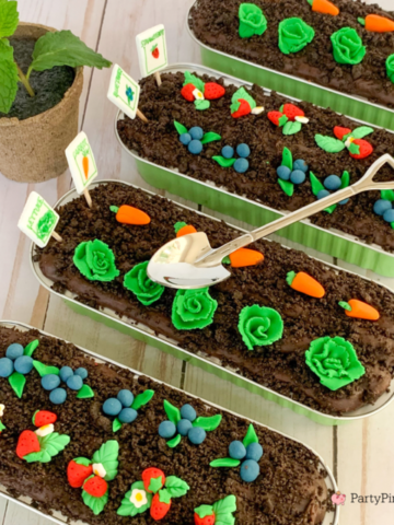 Mini Garden Cakes, Drake's cakes devil dogs, best easy lunchbox cakes