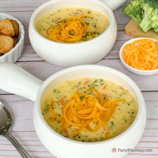 copycat panera bread broccoli cheddar soup, easy best weekday dinner recipes, best easy broccoli cheddar soup, best easy panera bread soup recipes, best quick broccoli cheese soup recipe ideas, fresh broccoli soup, hearty cold weather soup ideas, best potluck sunday dinner recipe ideas, best comfort food recipe ideas