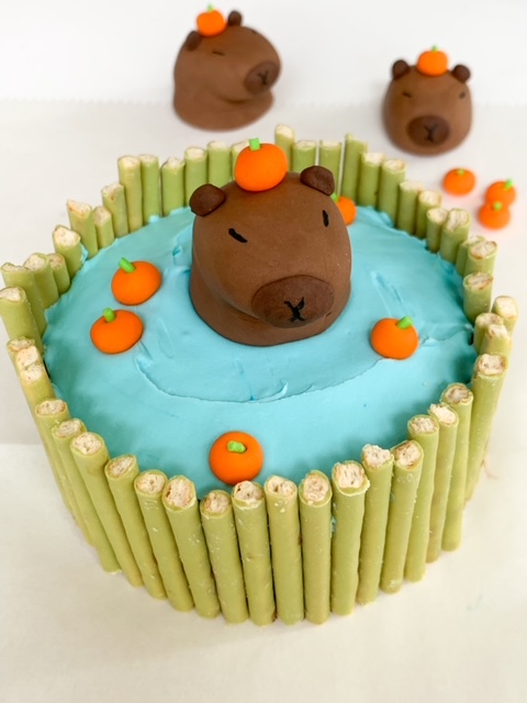 Capybara Mini Cakes, cute adorable fondant capybara cupcake toppers