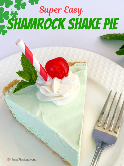 Shamrock Shake Pie, best easy no bake shamrock shake pie, st. patrick's day pie, green pie, best st. patrick's day dessert ideas, easy mcdonald's shamrock shake pie, 