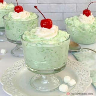 the best watergate salad, easy 5 minute salad 4 ingredients watergate jello pudding pistachio pineapple salad, budget friendly salad cheap dessert salad, pistachio pineapple fluff salad, easy marshmallow pistachio fluff watergate salad, christmas st patrick's day dessert salad recipe ideas for kids