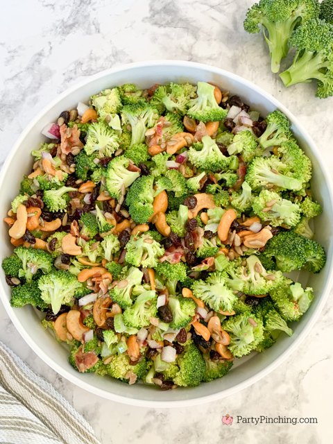 absolute best loaded broccoli salad, best easy sweet broccoli salad, potluck salad side ideas, easy broccoli salad, broccoli salad 10 minutes, best potluck picnic salad recipe ideas