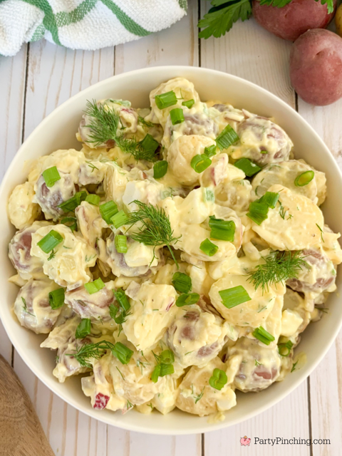 creamy dill potato salad, best easy potato salad recipe, dill pickle fresh dill potato salad, best potato salad for potlucks picnics crowds, easy potato salad recipe, make ahead potluck recipe ideas, 4th of July potato salad, easy summer salad recipes, yukon gold potatoes, baby red potatoes, skin on potato salad