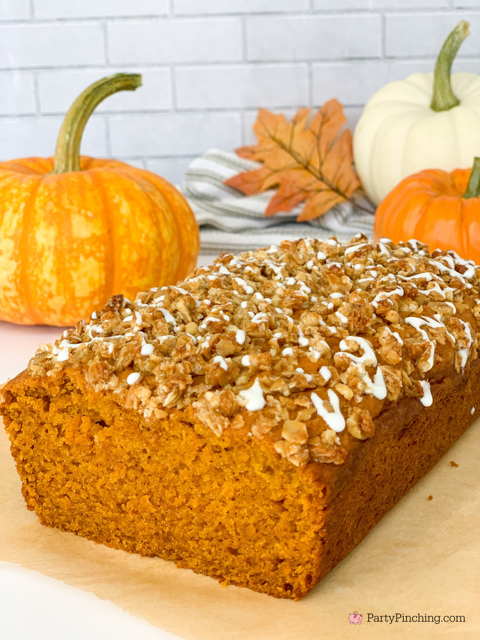 super easy pumpkin spice granola topped pumpkin bread, best easy pumpkin bread, simple pumpkin bread, sunbelt bakery pumpkin spice granola bars, easy best pumpkin bread recipe for fall, easy granola bar streusel topping recipe