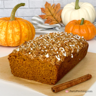 super easy pumpkin spice granola topped pumpkin bread, best easy pumpkin bread, simple pumpkin bread, sunbelt bakery pumpkin spice granola bars, easy best pumpkin bread recipe for fall, easy granola bar streusel topping recipe