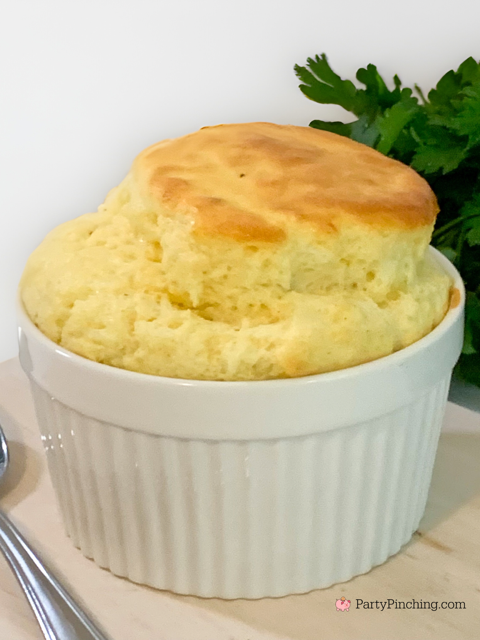 Easy Classic Cheese Soufflé, best easy cheese souffle, white cheddar parmesan swiss cheese souffle, individual cheese souffle in ramekins, dinner party holiday cheese souffle, best easy cheese souffle recipe, easy dinner ideas