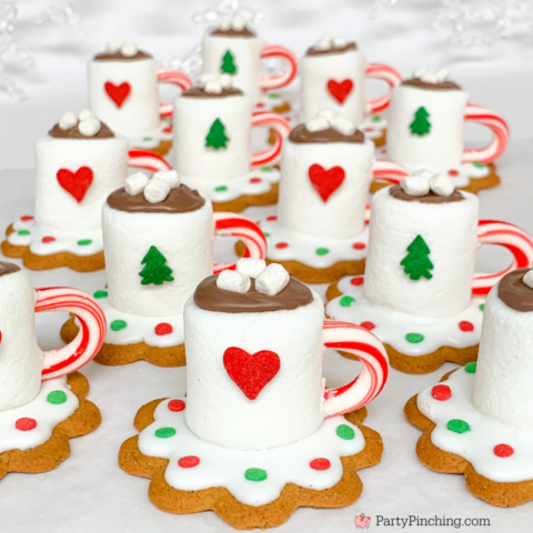 hot cocoa marshmallow cookies, easy no bake marshmallow cookies, cute christmas cookies, mini hot chocolate adorable cookies, anna's cookies, mini cocoa cookies, fun food for kids best easy Christmas cookie recipes